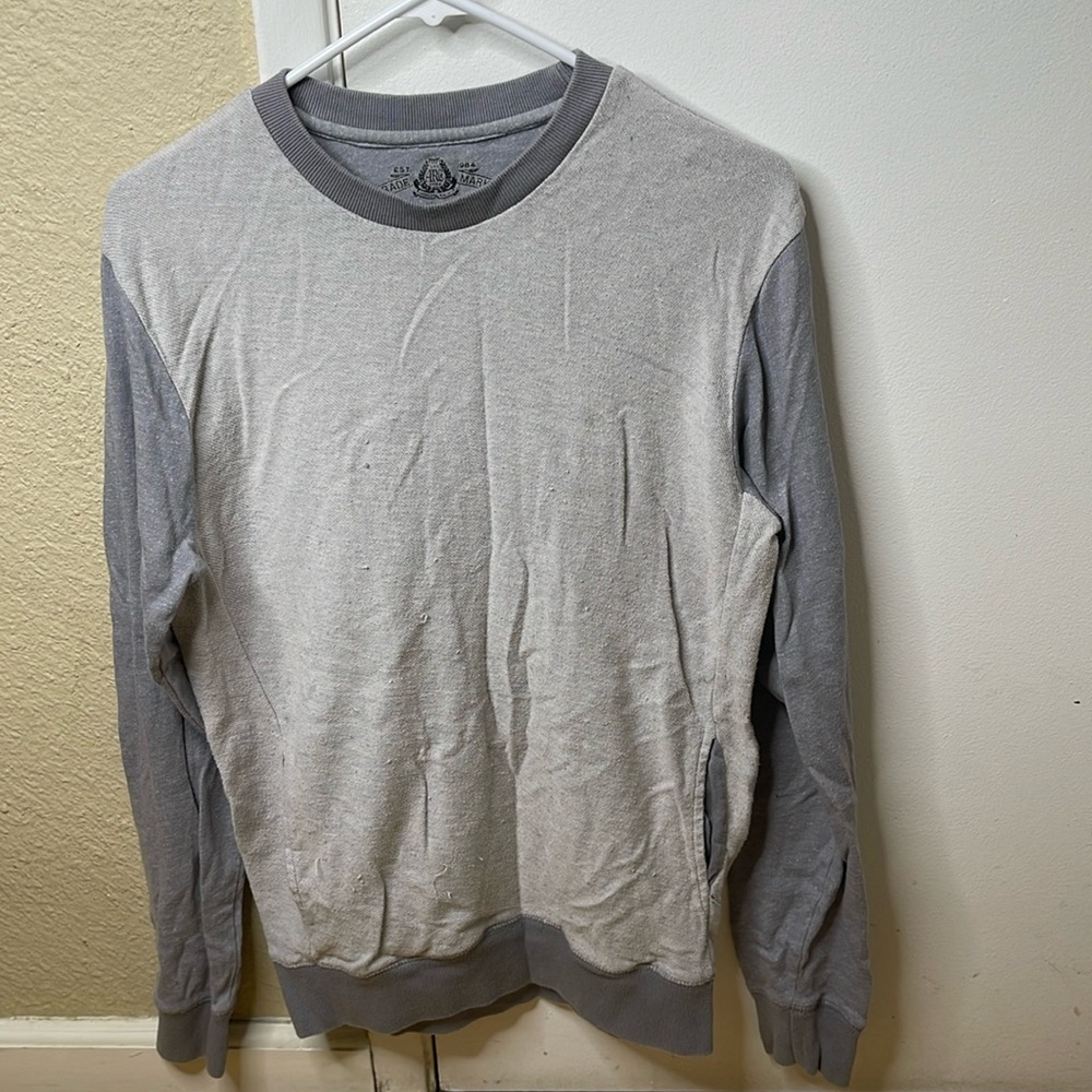 Men’s American rag long sleeve shirt. Size small, has pockets as well.